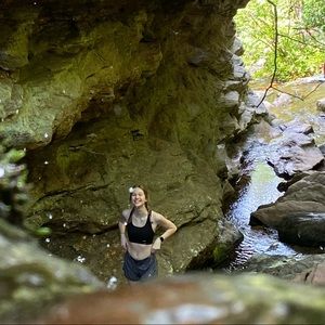 Meet your Posher, Ash